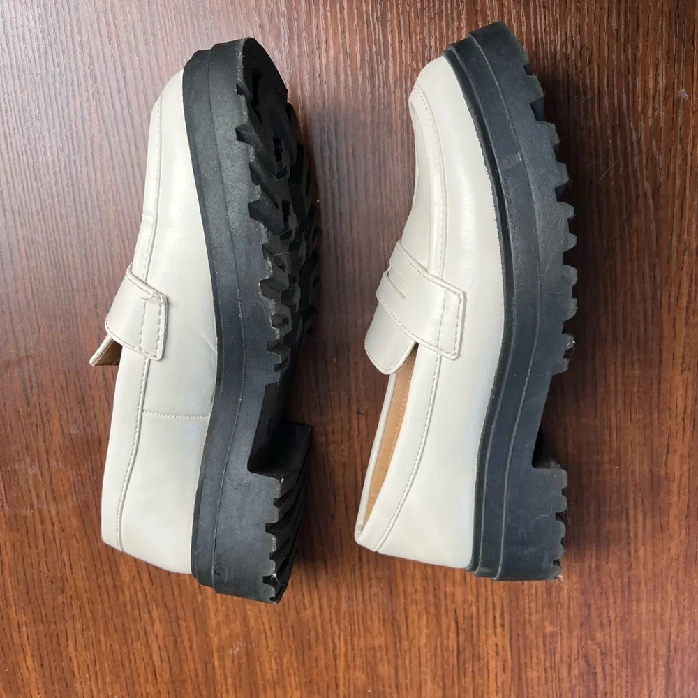 A New Day Women's Cream Loafers - Picture 3 of 5